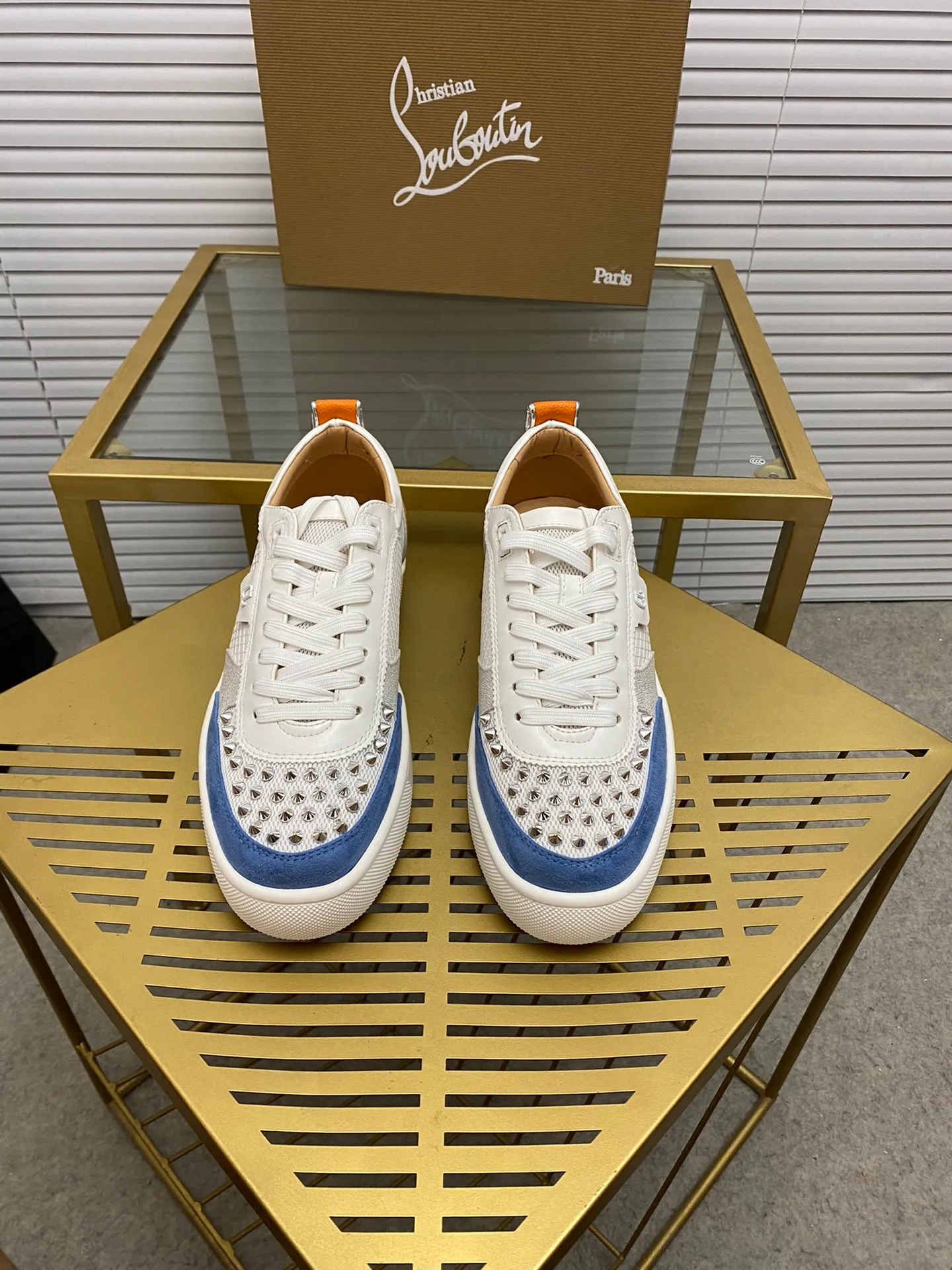 (Customized model) Ex-factory price is 600. christian louboutin (CL red sole shoes) counter series, casual sneakers for couples 📢 📢 📢 Exclusive hot style release 🎈🎈💪 Movable latex feet 👻 Finished outsole line [Proud] 😝Female 35-40# Male 38#-46, global supply😝 [Top version]: Original imported genuine leather upper, top original leather lining, original molded TPU outsole, original 1:1 detail processing, original shoe last,
